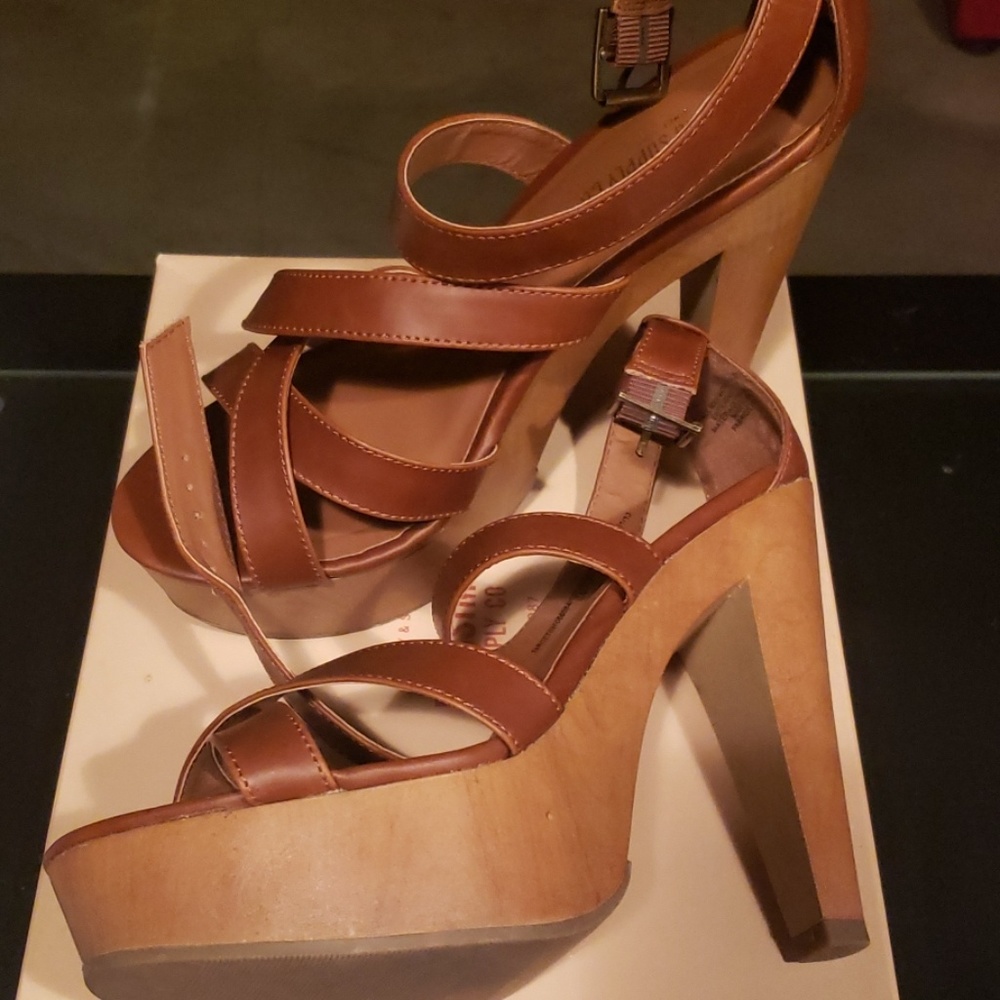 Platform 4" heel